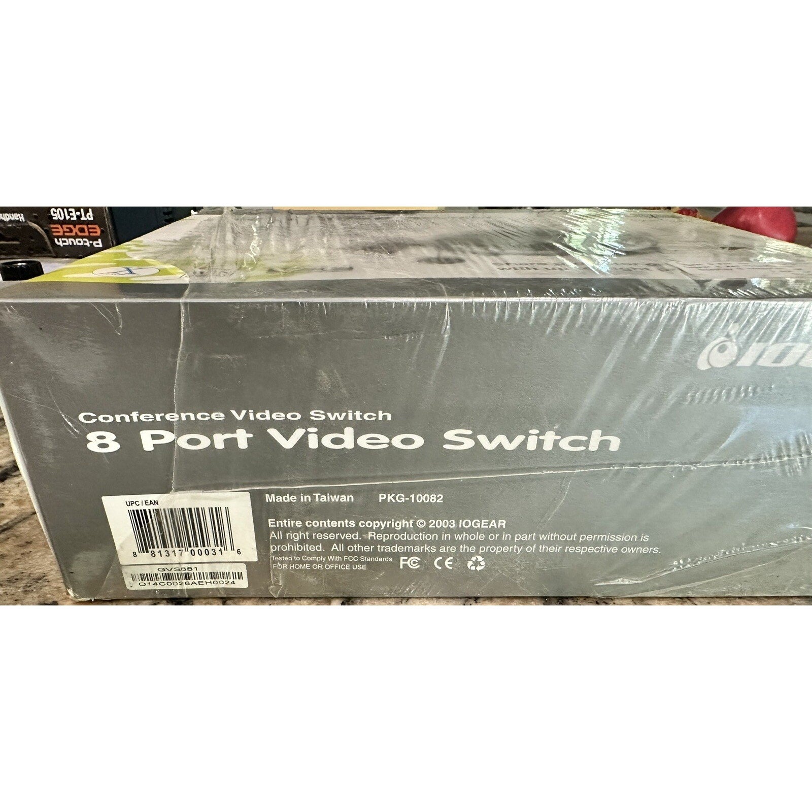 IOGEAR GVS881: 8 Port Video Switch w/Remote NEW. Open Box ORIG TAG