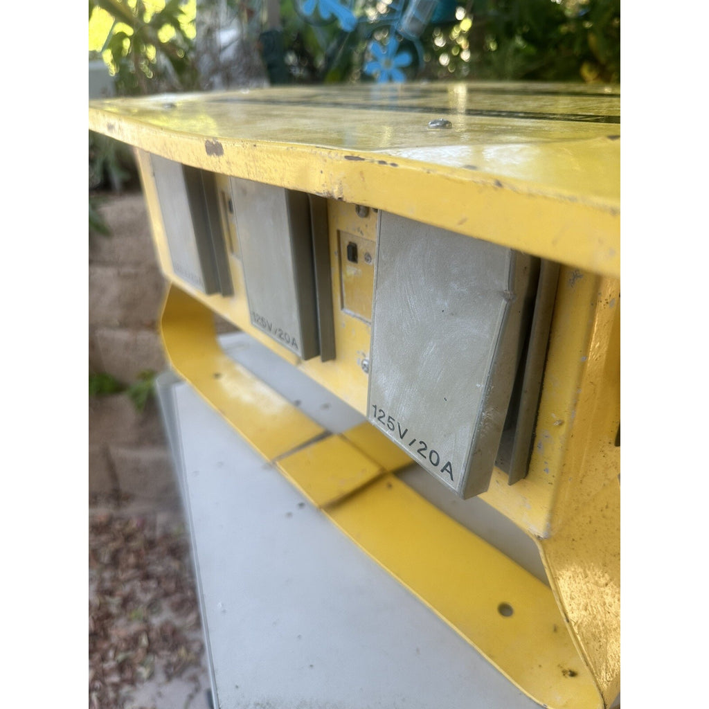 HUBBELL WIRING DEVICE-KELLEMS SBSB1A Power Distribution Box,50amp Used
