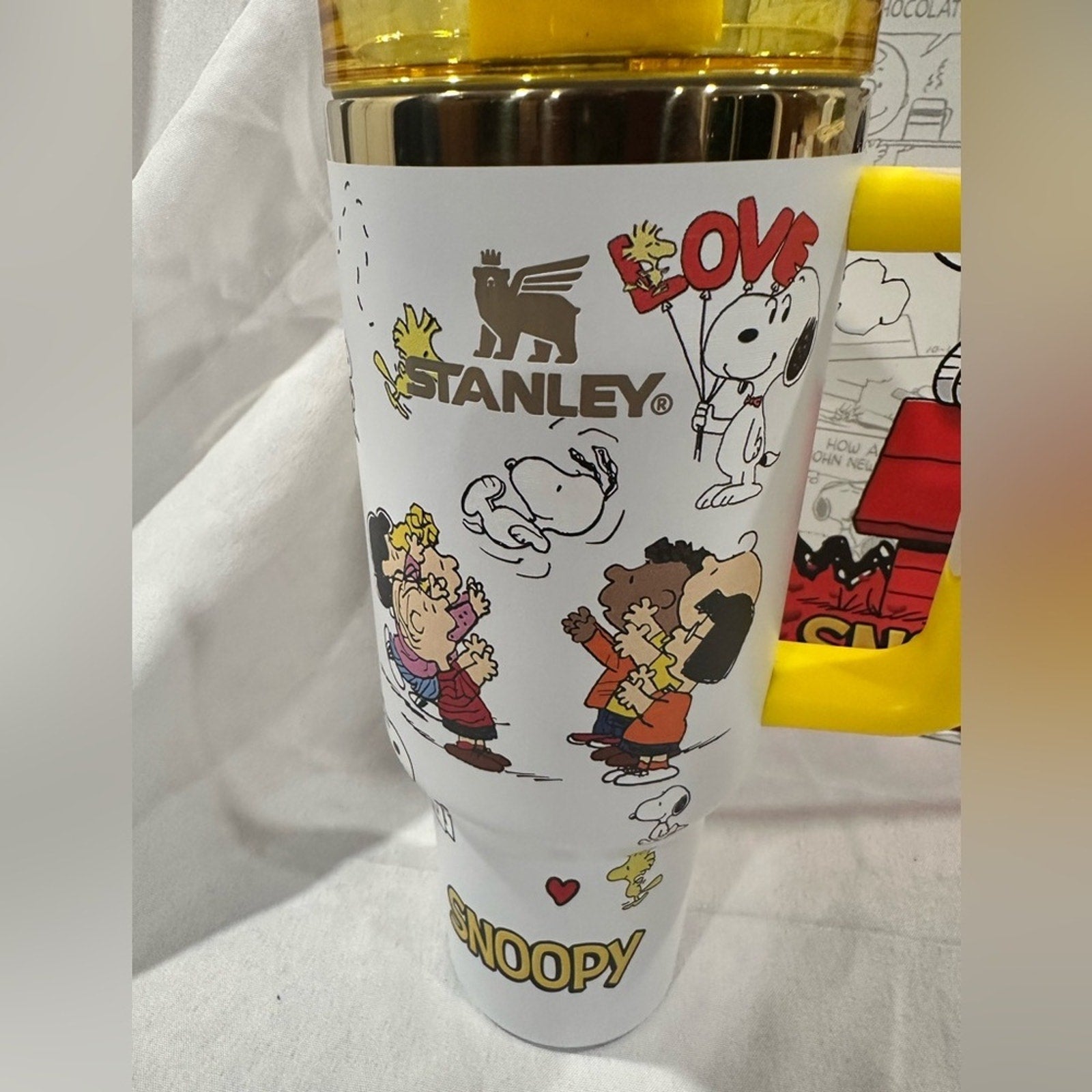Stanley FlowState Quencher H2.0 Tumbler  Limited Edition Snoopy, V3 40 oz