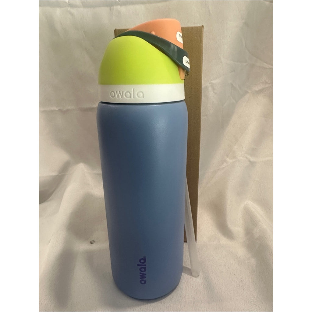 Owala insulated water bottle with a built-in straw. Blue 32oz