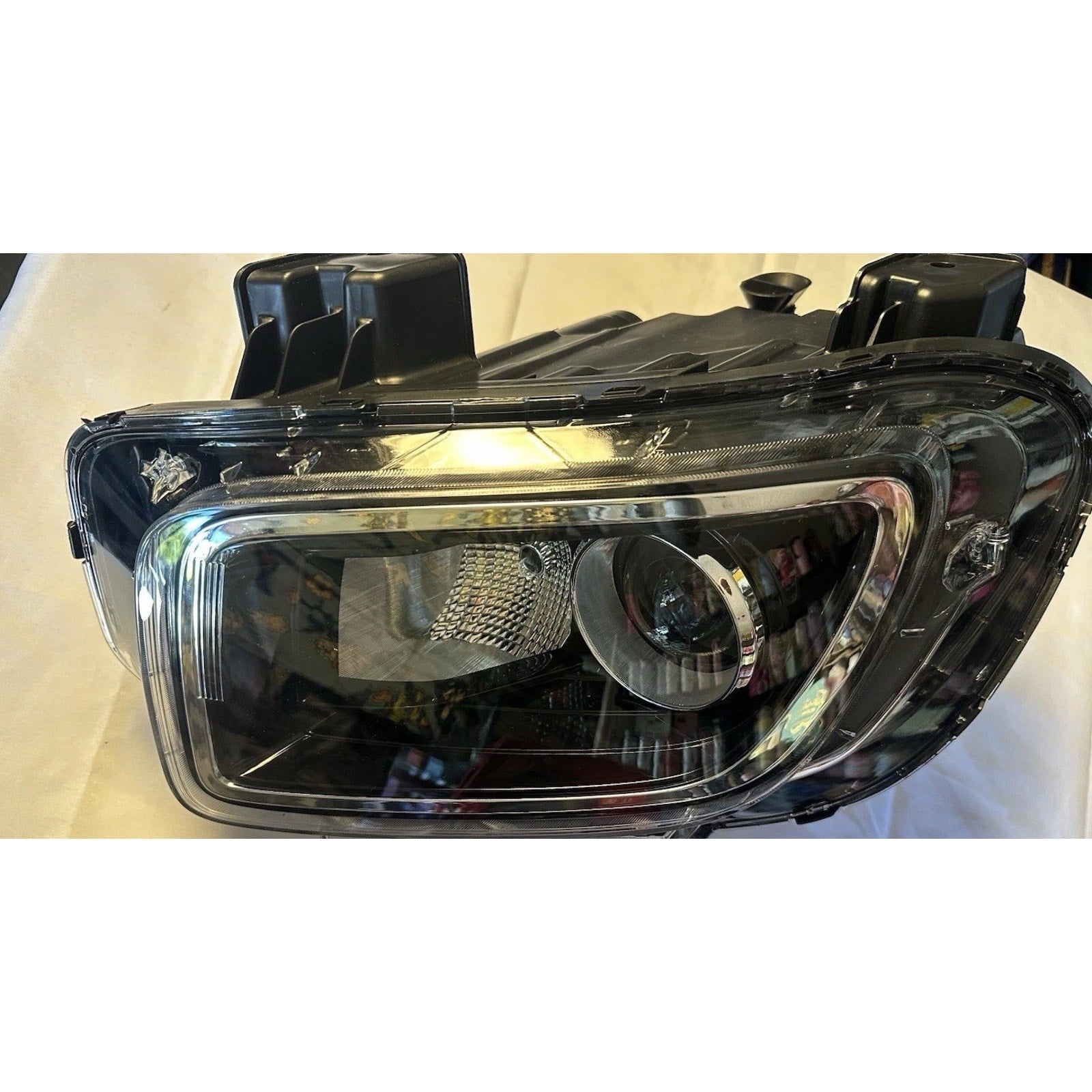 2020 2024 Hyundai Venue Headlight Chrome Factory Assembly Left Driver LH