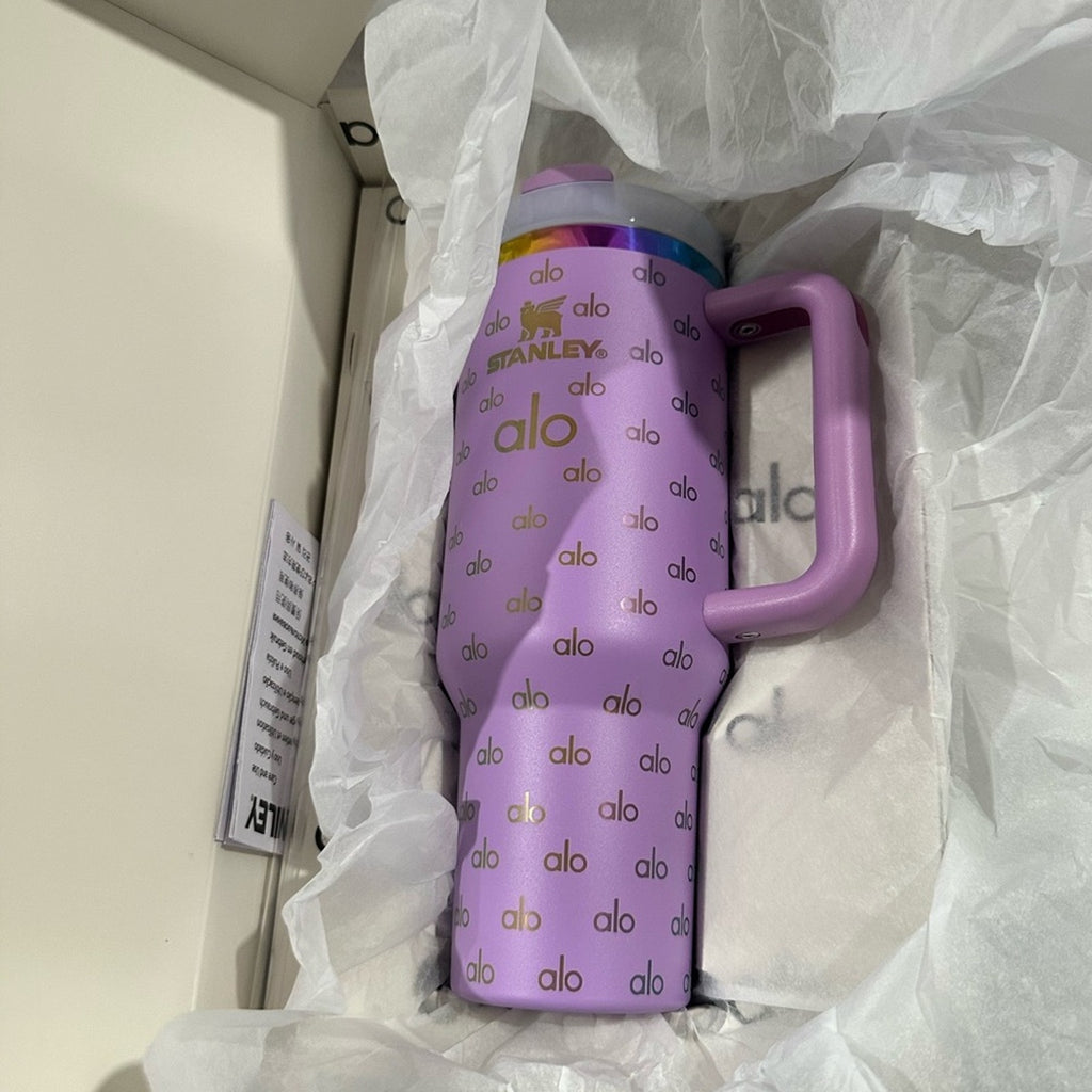 Stanley The FlowState Quencher H2.0 Tumbler limited edition Alo 40 oz Purple