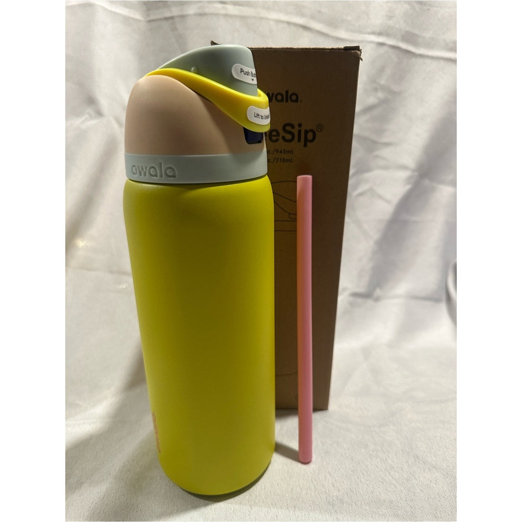 Owala insulated water bottle with a built-in straw. Lemon Limeade colorway 32oz
