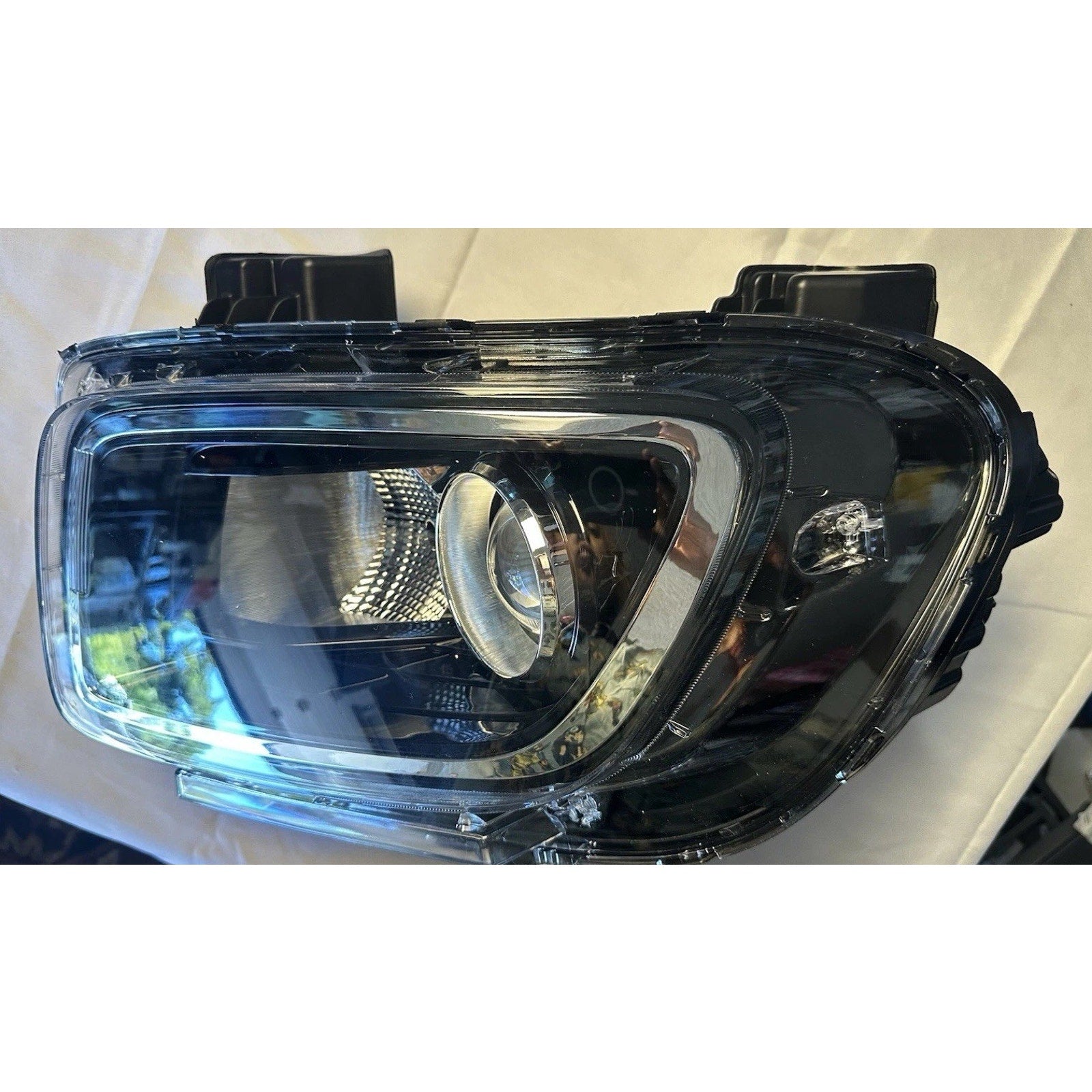 2020 2024 Hyundai Venue Headlight Chrome Factory Assembly Left Driver LH