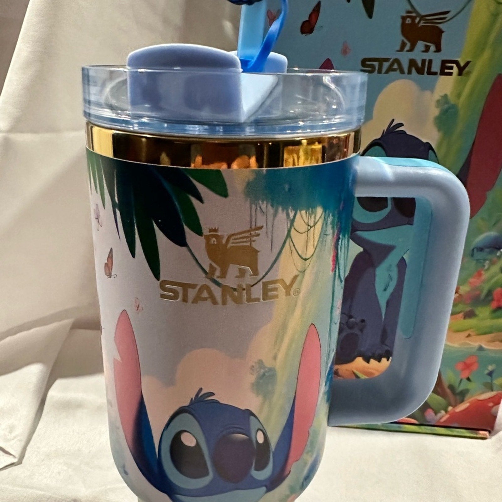 Stanley The FlowState Quencher H2.0 40 oz Stitch Tumbler