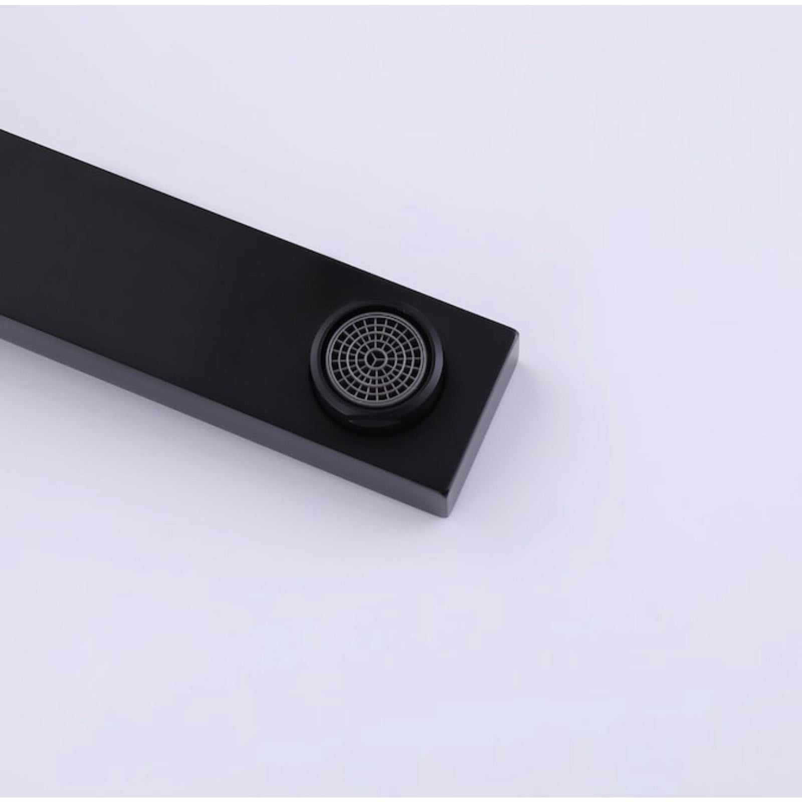 BiaoTeng 3 Hole Taps for Bathroom Basin Wall Mounted Hot and Cold