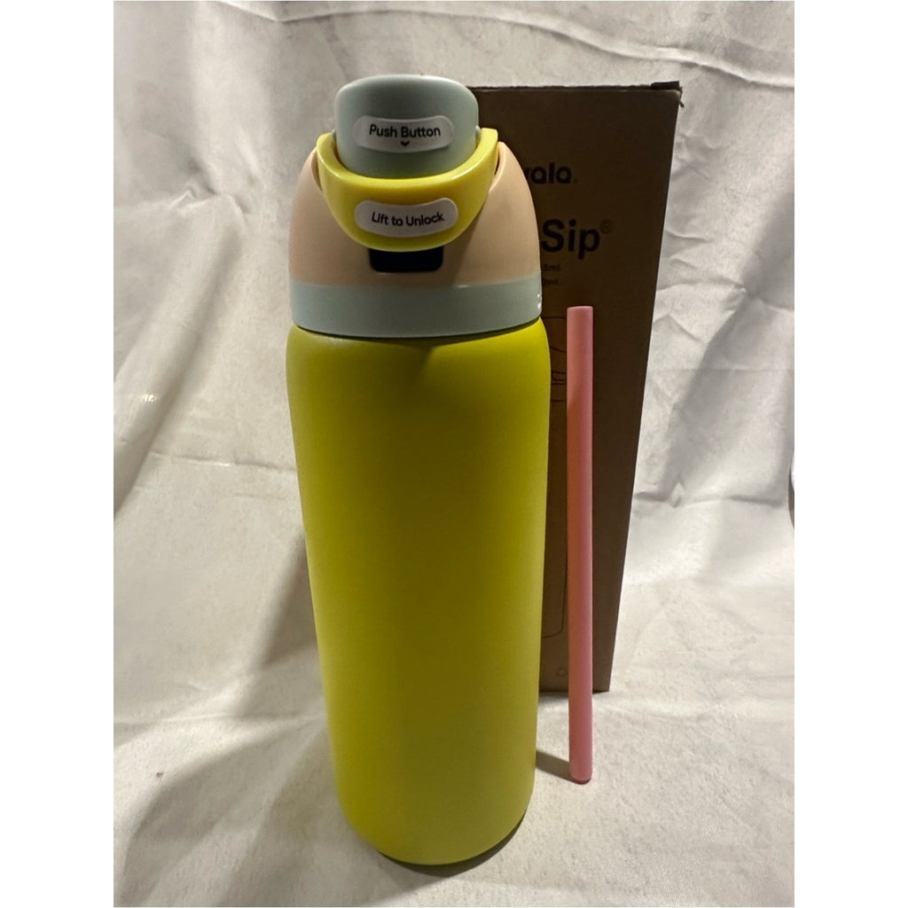 Owala insulated water bottle with a built-in straw. Lemon Limeade colorway 32oz