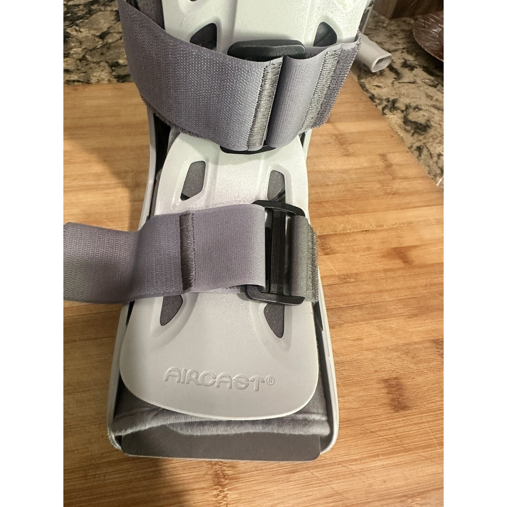 Aircast AirSelect Walker Brace/Walking Boot (Elite, Short And Standard) Medium