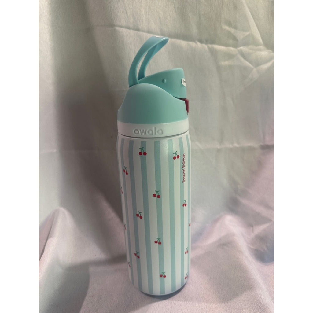 Owala FreeSip Stainless Steel Water Bottle, 24 oz, Pillow Fight