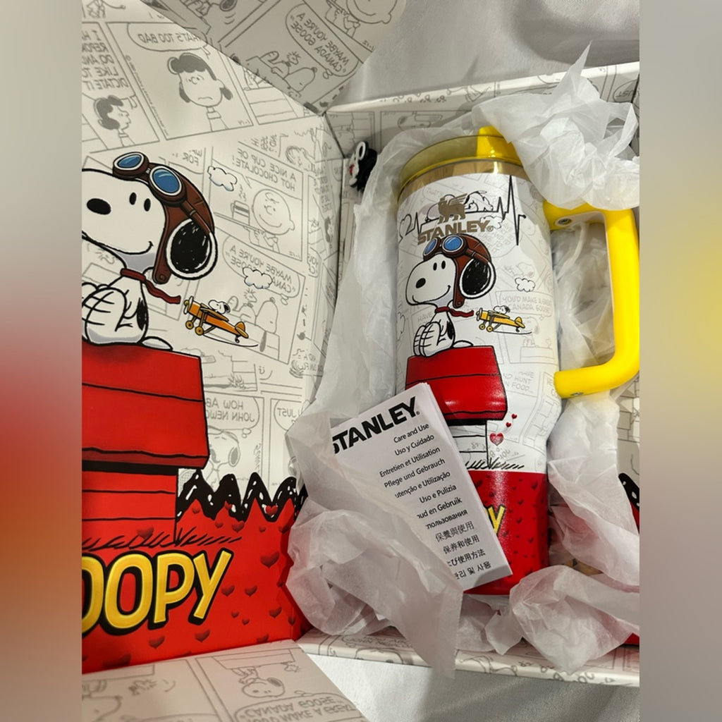 Stanley FlowState Quencher H2.0 Tumbler  Limited Edition Snoopy, V6 40 oz