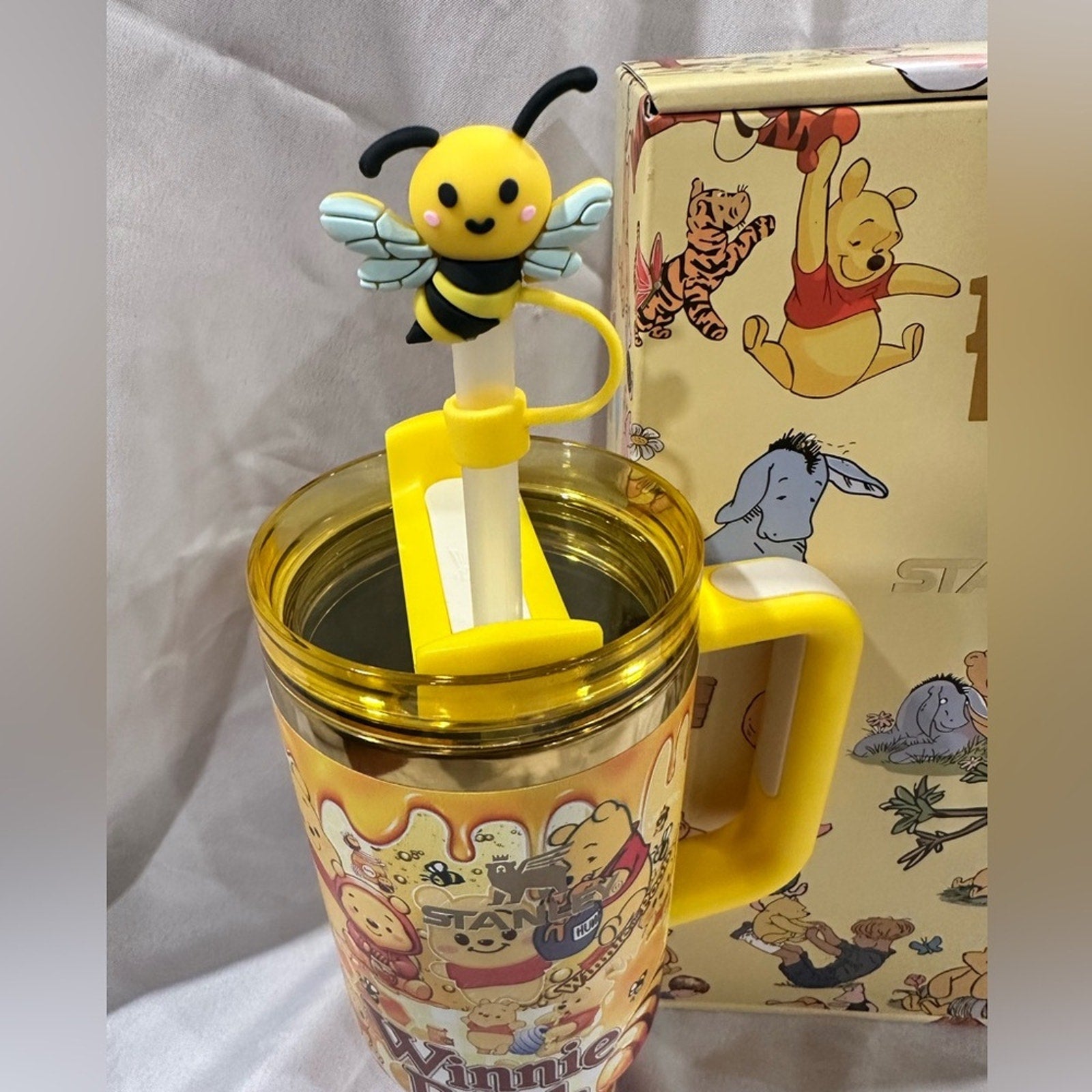 Stanley FlowState Quencher H2.0 Tumbler  Winnie the Pooh 3