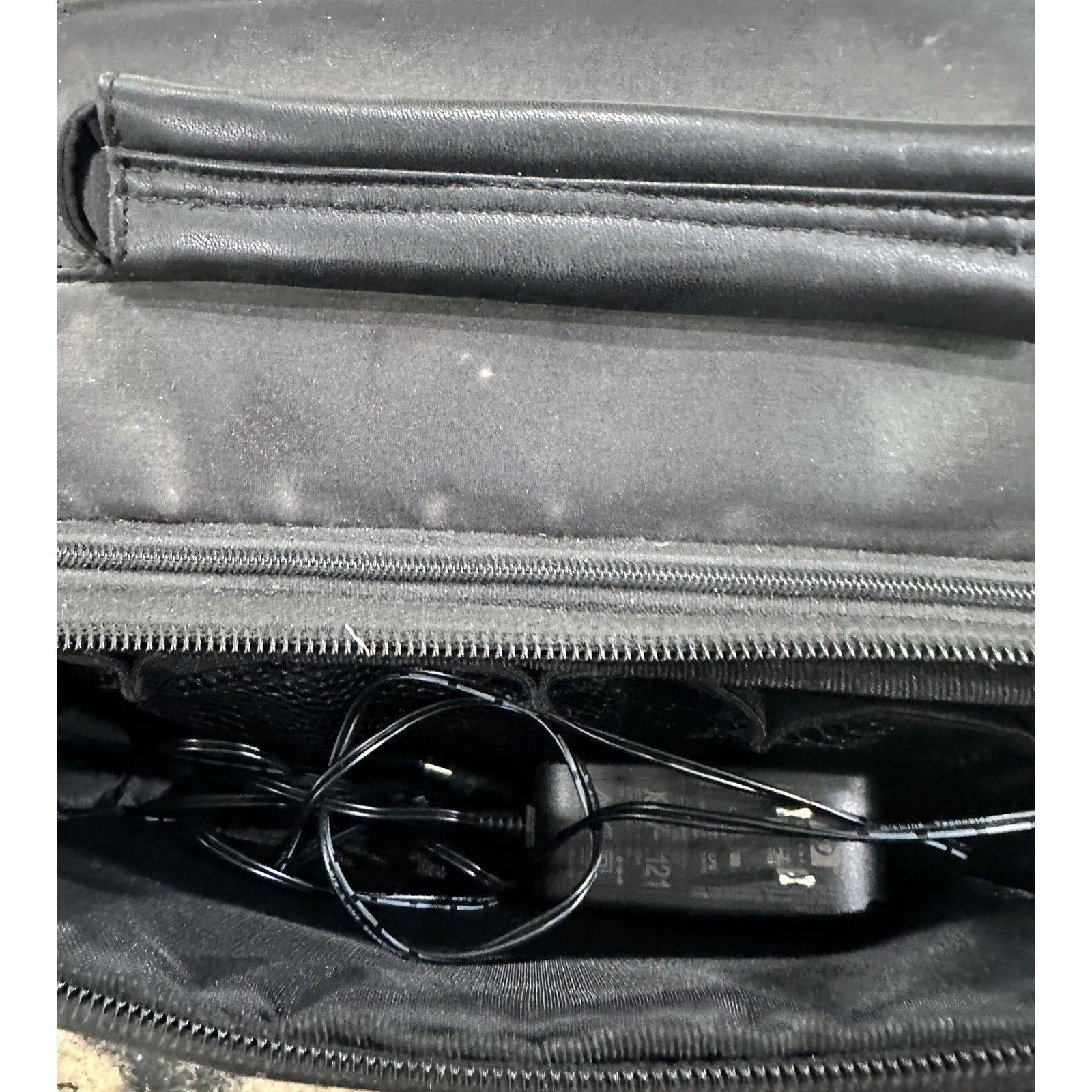 USED-UNTESTED HP PHOTOSMART 335 COMPACT PHOTO PRINTER W/ CORD & CARRYING CASE