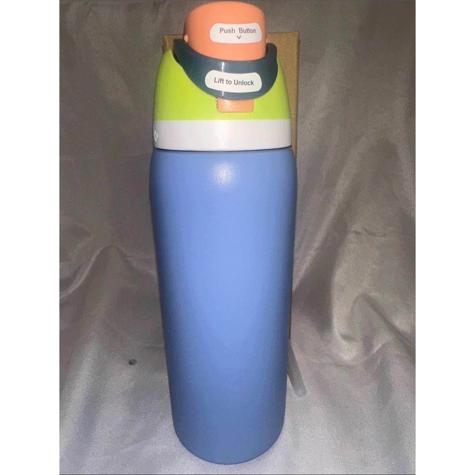 Owala insulated water bottle with a built-in straw. Blue 32oz