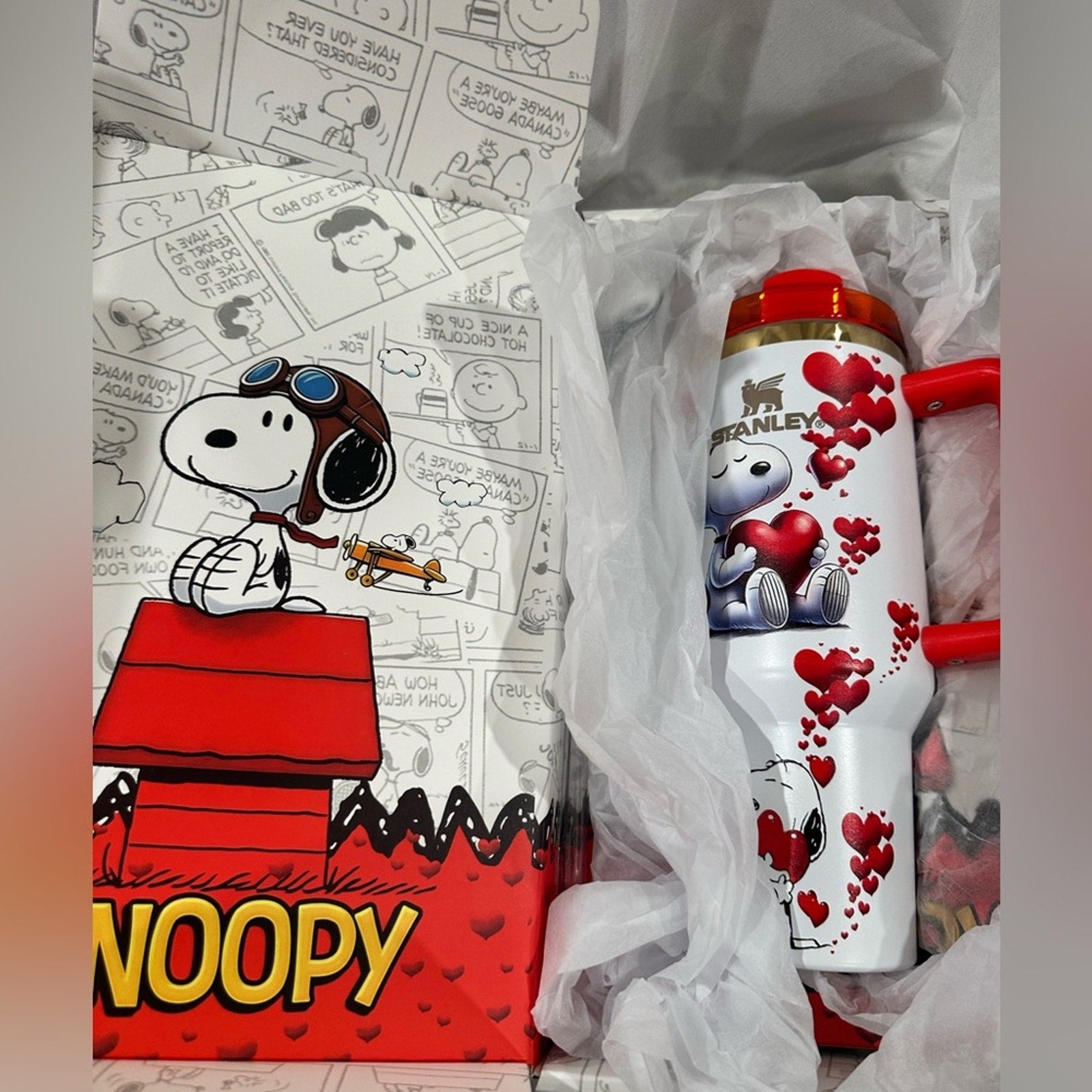 Stanley FlowState Quencher H2.0 Tumbler  Limited Edition Snoopy, V2 40 oz